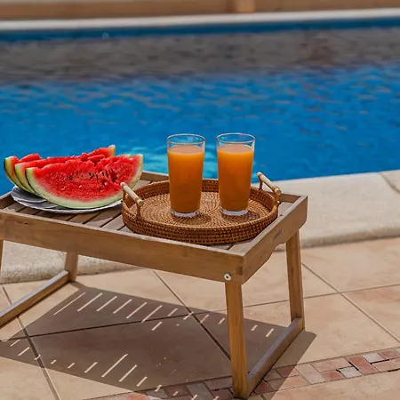 וילה Angel's Poolside *