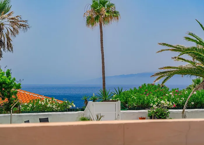 Villa Angel's Poolside