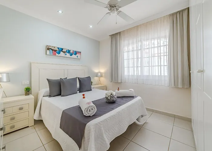 Angel's Poolside Villa *