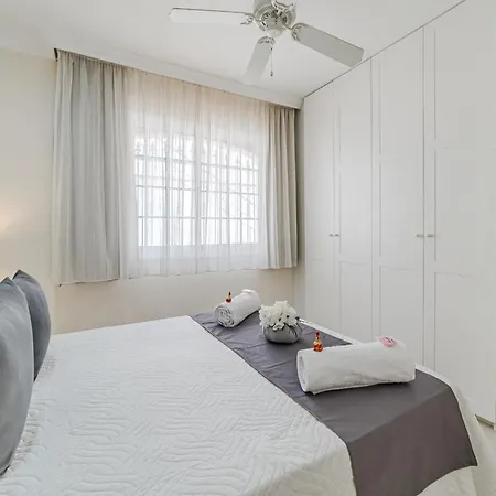 Angel's Poolside Villa