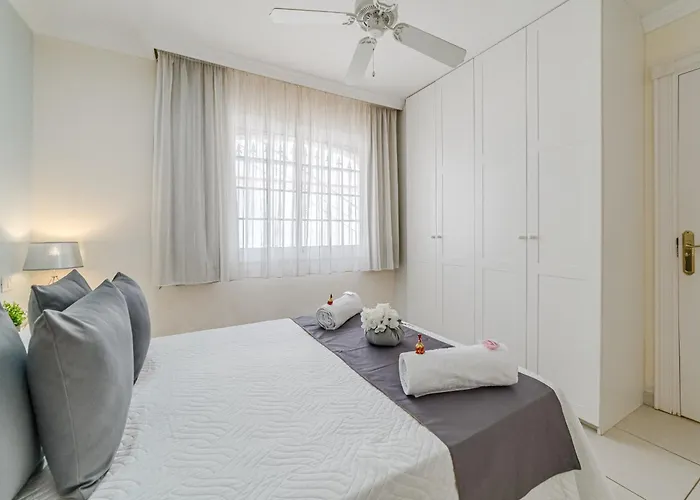 Angel's Poolside Villa